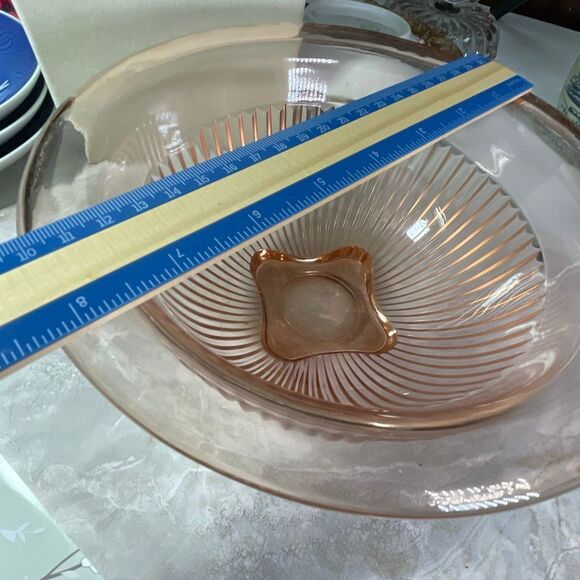 Vintage Hazel Atlas 8.5” pink depression glass “Rest-Well” mixing bowl ribbed he - Picture 3 of 7